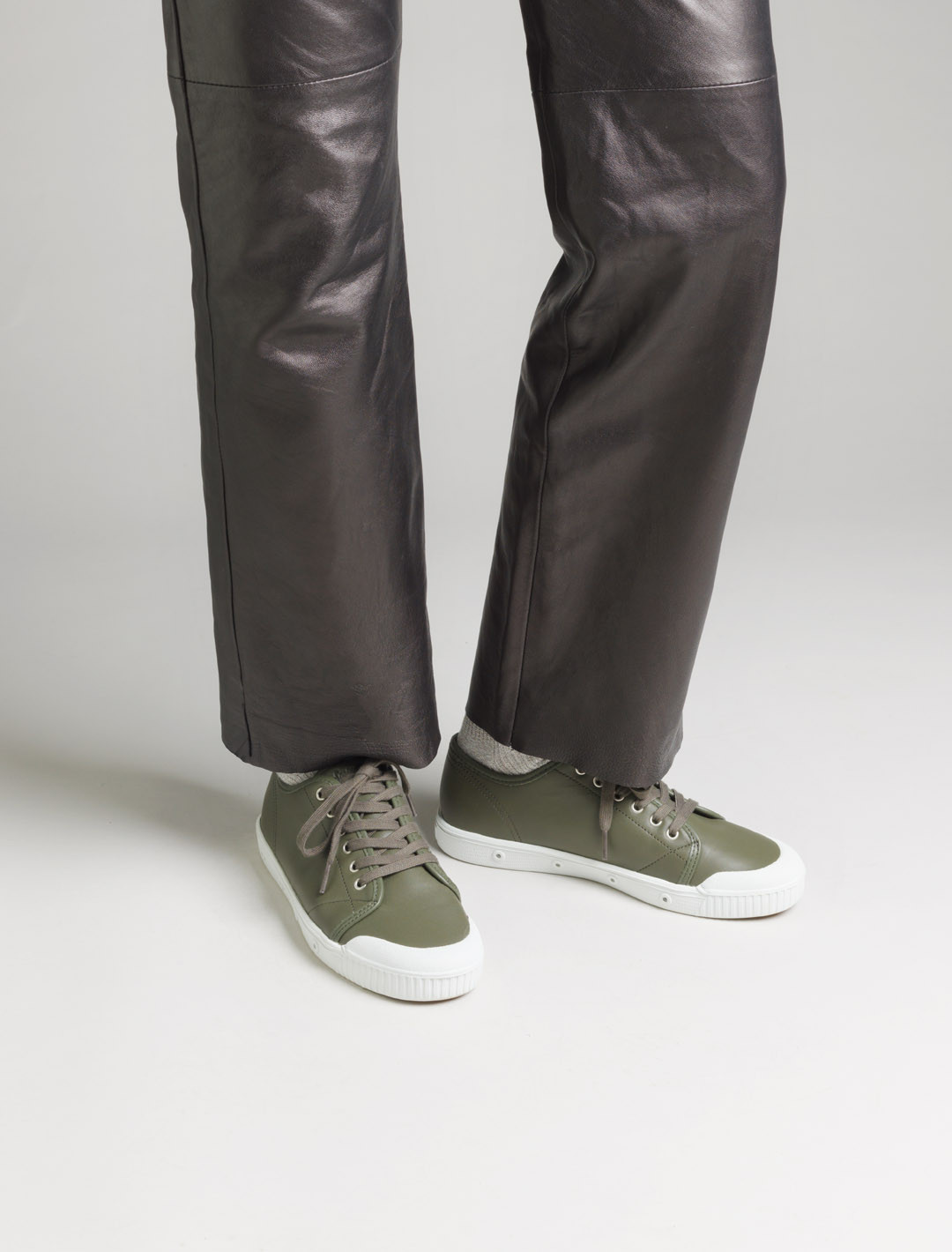 G2 SHEEPSKIN カーキ